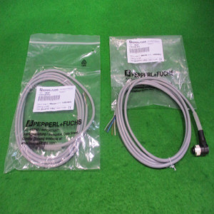 북48724/미사용케이블/V15-W-2M-PVC/2개발송