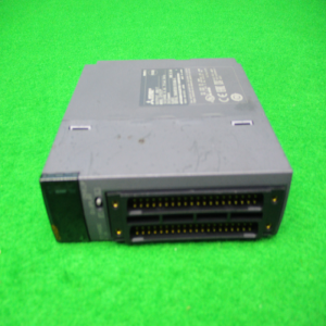 노15940/PLC/QY82P/시리얼20/미츠비시