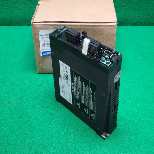 주33073/미사용서보드라이브/R88D-KN02H-ECT/200W/옴론