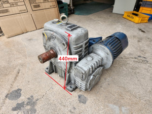 주13125 효성모터 1마력 삼상220V/380V 삼양 감속기 600대1  WB135 외관상태 사진참고 작동 정상