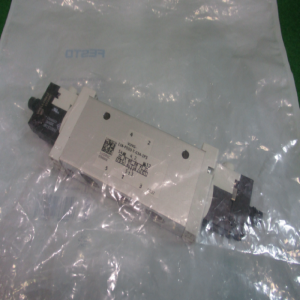 초15088/미사용공압솔레노이드밸브/VUVG-L18-P53U-T-G14-1R8L/FESTO