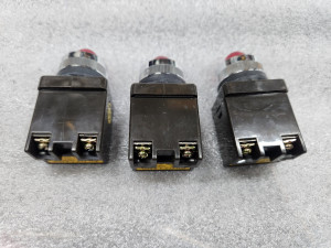 초20032 (중고)CR-252-2  220V AC/6.3V  전구식 적색 표시등  3개 발송됨니다