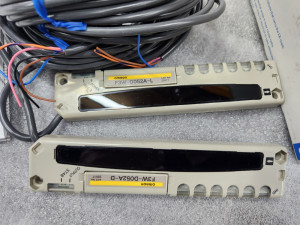 노13471  미사용 라이트 커튼센서 OMRON F3W-D052A-L / F3W-D052A-D