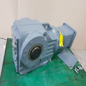 노20098/감속기/KA67AQA140/3/감속비15.19대1/SEW-EURODRIVE
