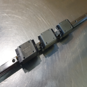 초10623/LM가이드/길이1000,폭15/HRMNBZV0N