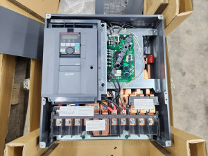 주52385/ 박스 FR-A840-90K-1이며 내용물 FR-A840-55K-1 입니다 A급 인버터 인버트