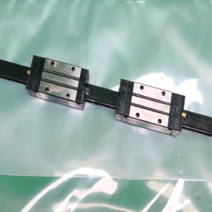 초13335/LM가이드/길이460,폭15/SBI15HL