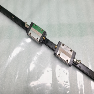 초13374/LM가이드/길이1540,폭15/SSR15/THK