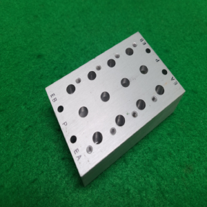 초13694/공압솔레노이드SY7120용매니폴드블록/SS5Y7-20-04/모델명라벨없음