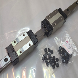 초13818/미사용LM가이드/길이1240,폭23/HSR25R/THK